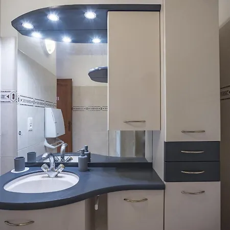 Appartement Le Logis De L'Arc - 5Min Hypercentre - Max 6 Personnes à Troyes Extérieur photo