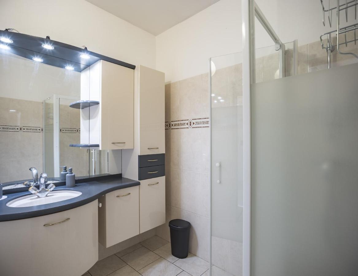 Appartement Le Logis De L'arc - 5min Hypercentre - Max 6 Personnes